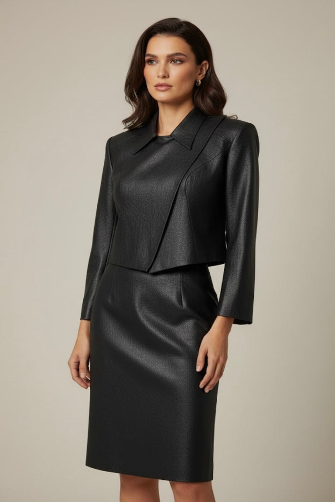 BLACK LEATHER CROPPED JACKET
