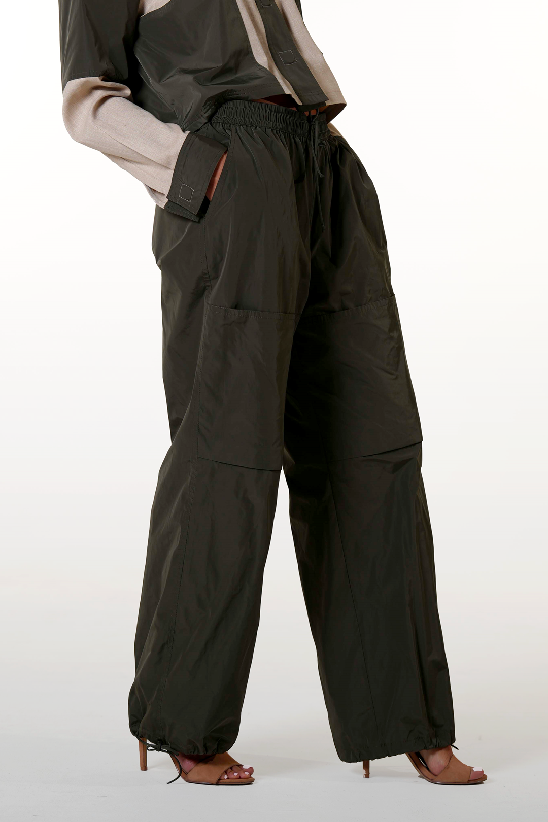 EDGY KHAKI PANT D1