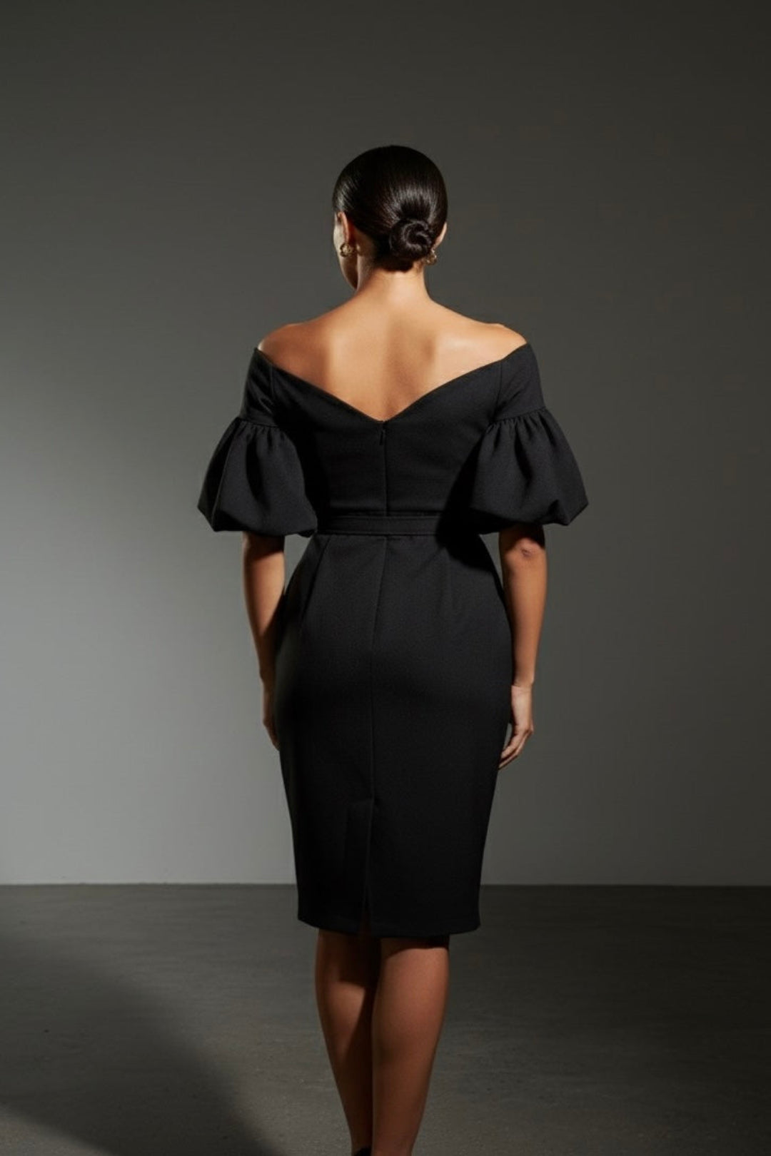 BLACK MID DRESS